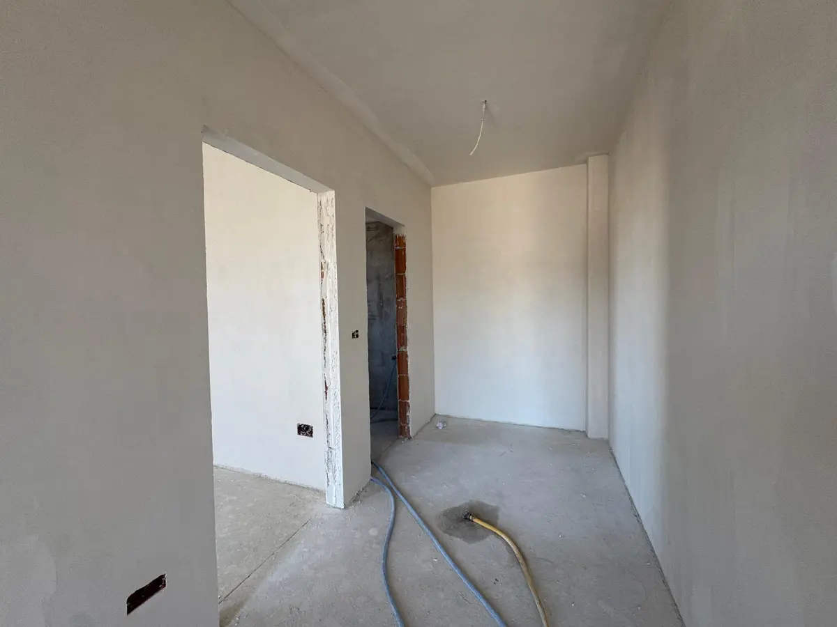 Apartament cu 2 camere, 50 mp utili, etaj 1, bloc nou din 2026, zona Cetate, fotografia 2