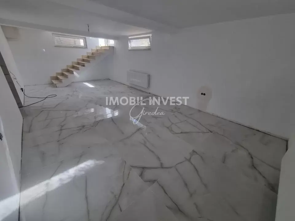 Casă 370 mp, teren 350 mp, 6 camere, 3 niveluri, zona Cetate, fotografia 13