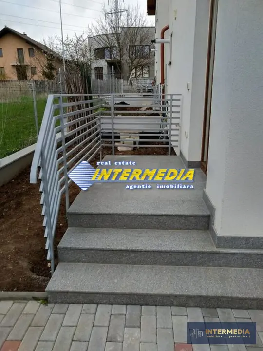 Casa NOUA in cartierul Cetate finisata complet cu incalzire in pardoseala, fotografia 1