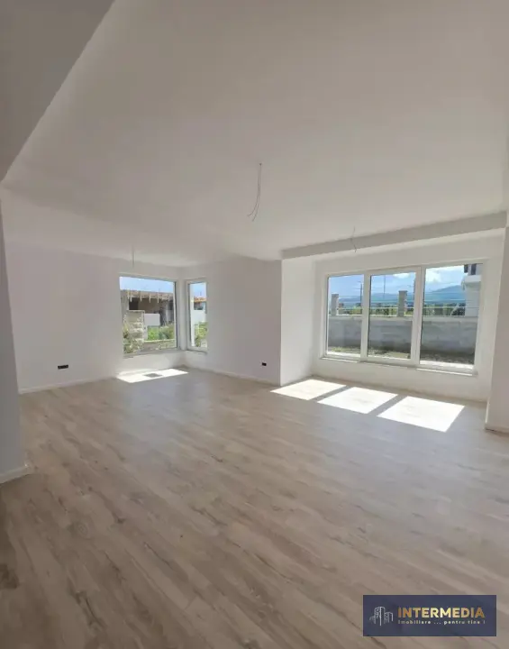 Casă nouă P+M, 4 camere, Alba Iulia, zona Est, 138 mp utili, teren 400 mp, fotografia 3