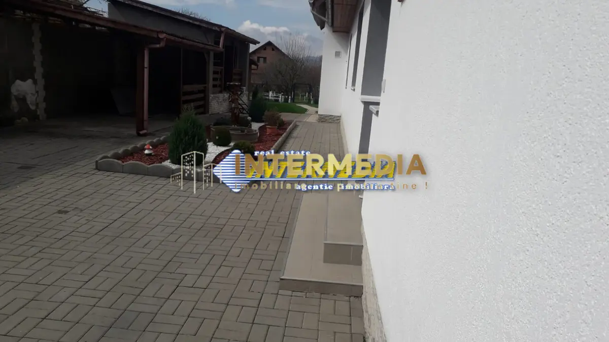 Casa de vanzare cu 5 camere si 1050 mp teren, Oarda de Jos, Alba Iulia, fotografia 3