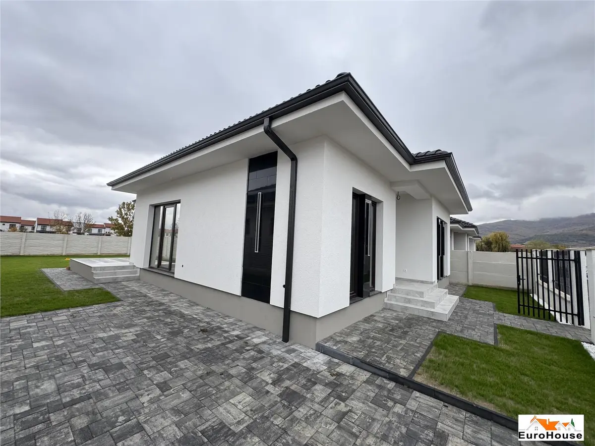 Casa noua pe un nivel de vanzare in Alba Iulia, fotografia 7