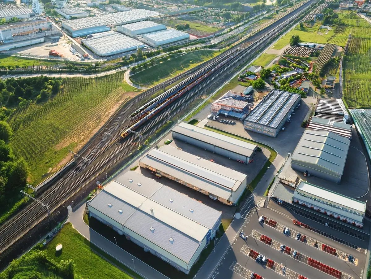 Teren intravilan pentru construcții industriale, hale și depozite, Vințu de Jos, lângă Sebeș, fotografia 1