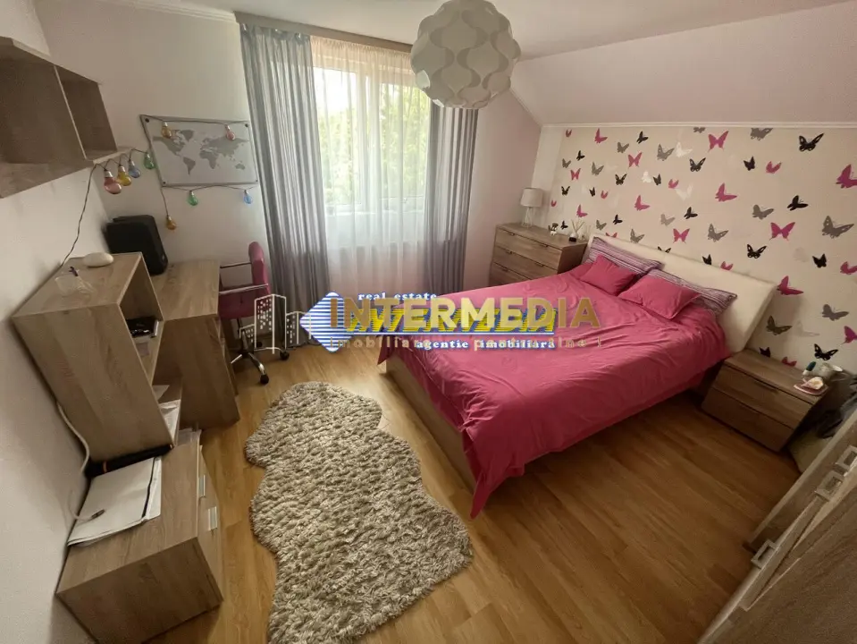 Casa de vanzar in Cetate Alba Iulia cu toate utilitatile, fotografia 13