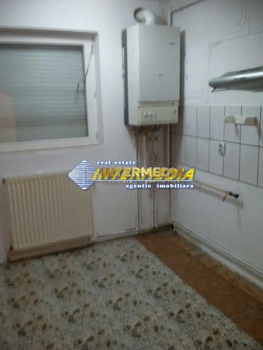 Apartament cu 2 camere de vanzare Sebes, fotografia 1