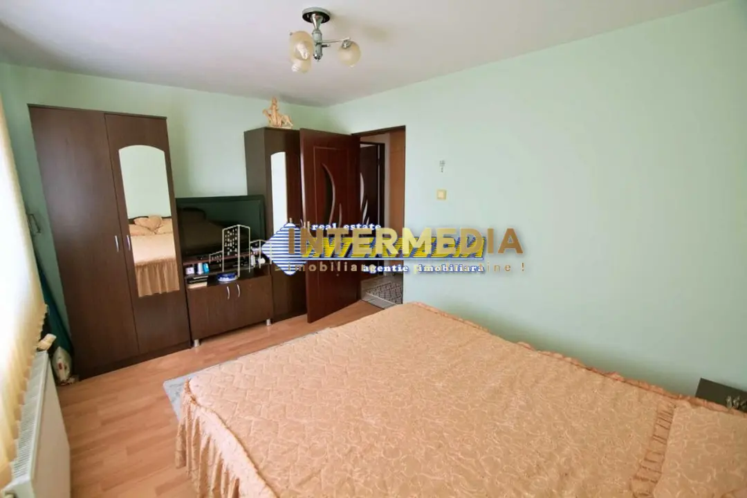 Apartament cu 2 camere de vanzare in Alba Iulia Cetate Piata mobilat si utilat, fotografia 4
