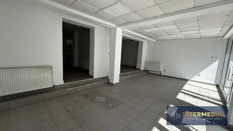 Spatiu Comercial 105 mp Finisat la Bulevard cu vad comerc loc parcare