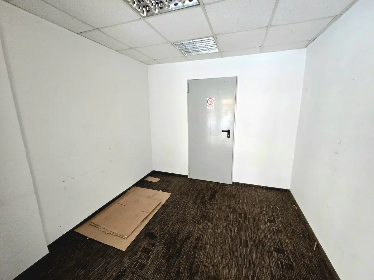 Spațiu comercial de 15 mp, pretabil pentru arhivă, în zona Cetate, fotografia 15