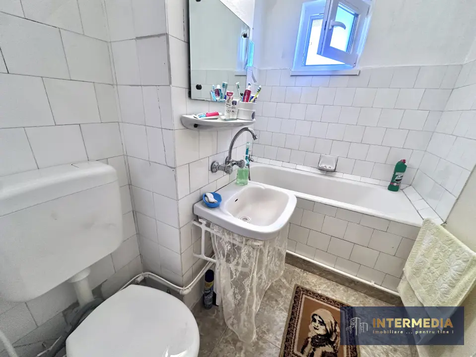 Apartament cu 2 camere de vânzare, 56 mp, Cetate, zona Bulevard, fotografia 11