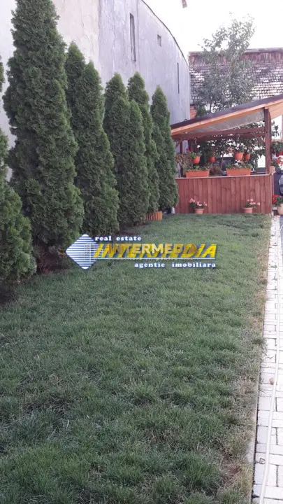 Casa de vanzare renovata complet in Alba Iulia zona Centru 1200 mp Teren, fotografia 6