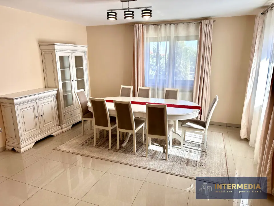Casă în Alba Iulia, 5 camere, 3 băi, mobilată și utilată, teren 427 mp, fotografia 1