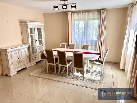 Casă în Alba Iulia, 5 camere, 3 băi, mobilată și utilată, teren 427 mp