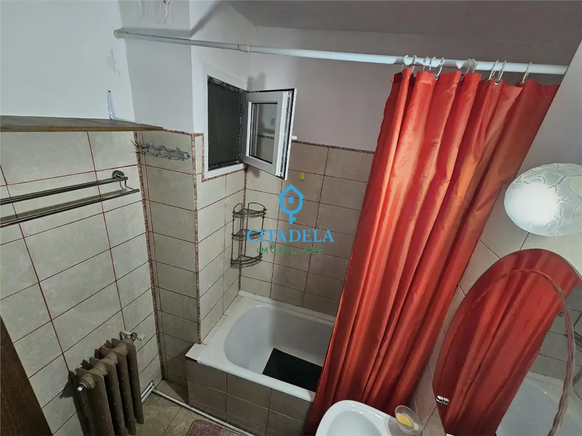 Apartament 2 camere, decomandat, în zona Centru, Alba Iulia, fotografia 8