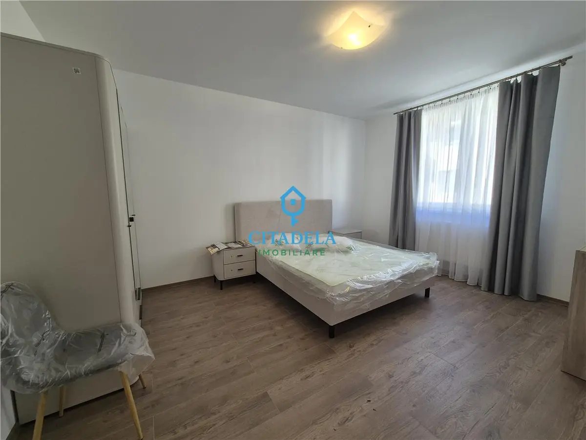 Apartament cu 2 camere de închiriat, bloc nou, garaj, zona Centru, fotografia 2