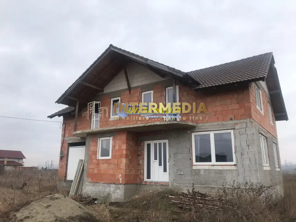 Casa de vanzare in Alba Iulia la gri cu teren aferent 480 mp, fotografia 3