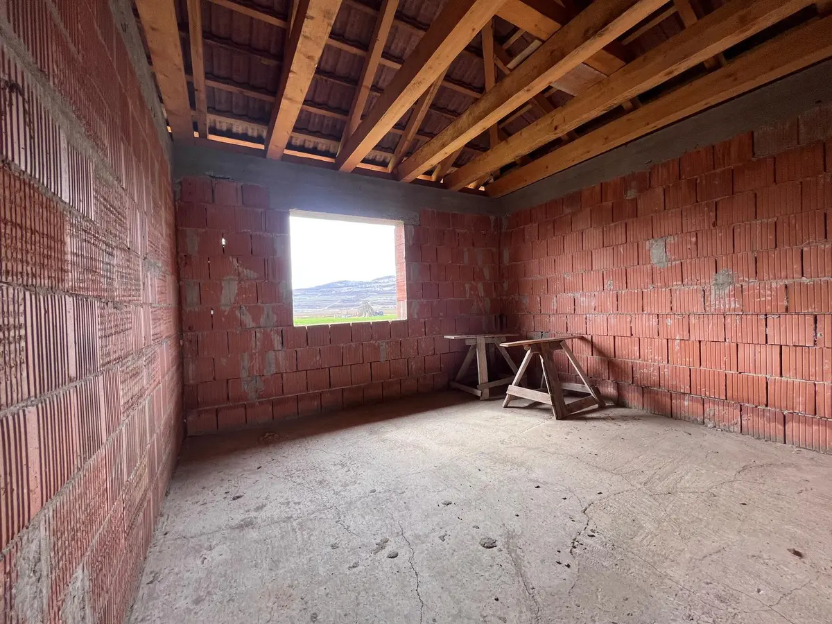 Casă individuală, 1 nivel, 105 mp utili, 500 mp teren, Șard, fotografia 2
