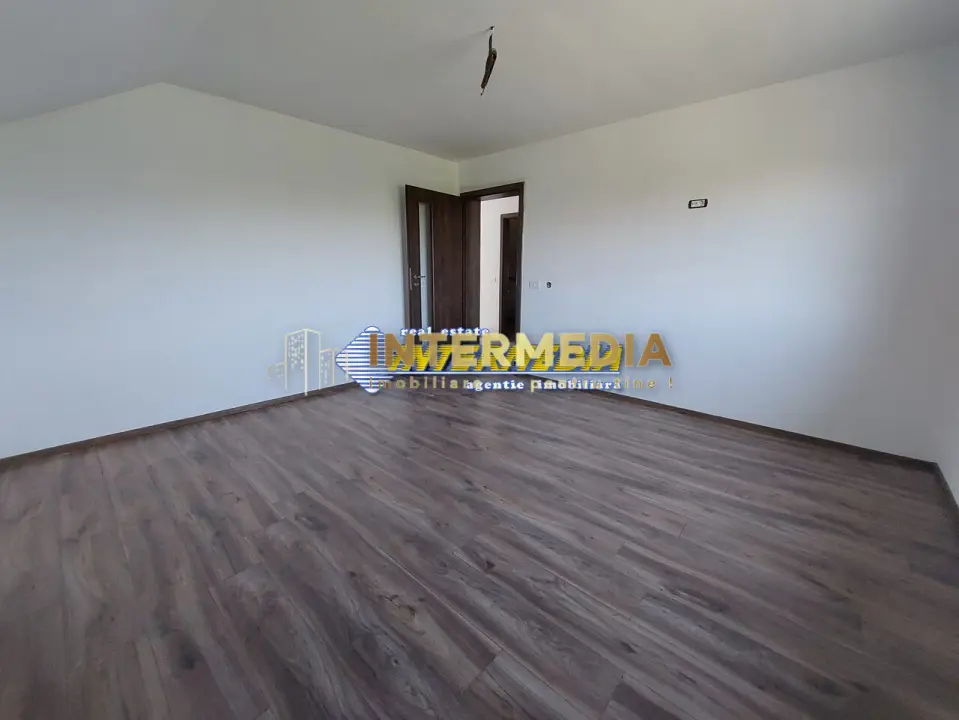 Casa Noua de vanzare Zona Cetate, fotografia 3