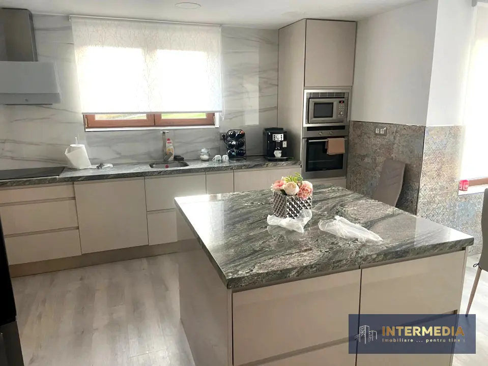 Casa de Lux cu 5 camere pe colina 1000 mp – CETATE SKIT Panorama spectaculoasă, fotografia 8