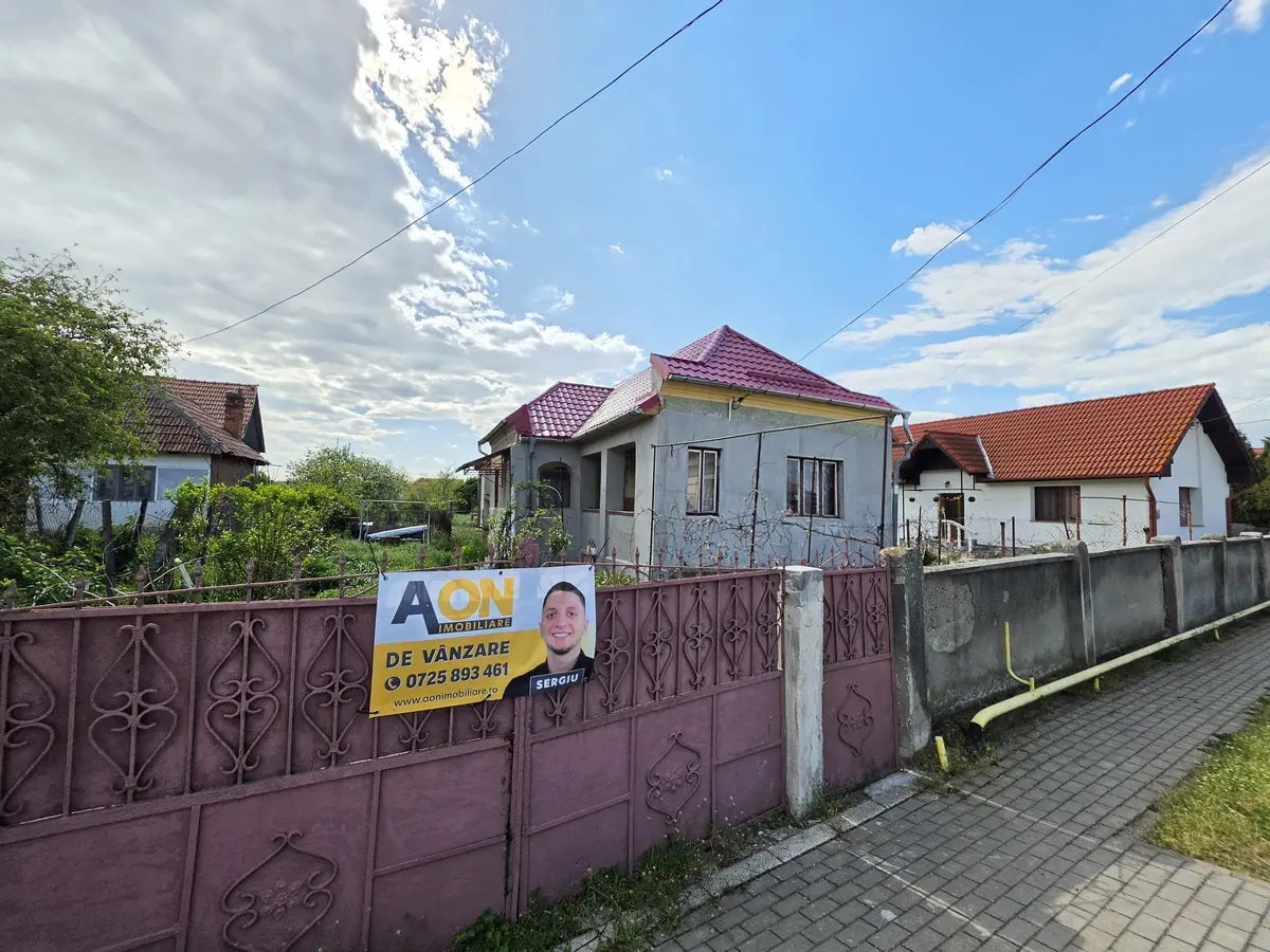 Casă cu 2 camere și bucătărie, teren 1.100 mp, Totoi, fotografia 1