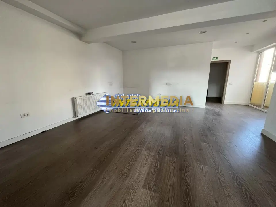 Spatiu comercial, 66 mp, Cetate, finisat complet, fotografia 6
