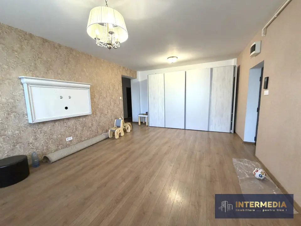 Apartament 3 camere decomandate, bloc nou, ultracentral, 2 băi, boxă, parcare, fotografia 13