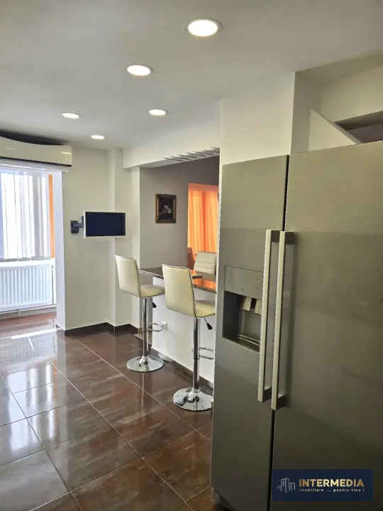 Apartament cu 4 camere, decomandat, etaj 2, în Alba Iulia, zona Cetate, fotografia 13