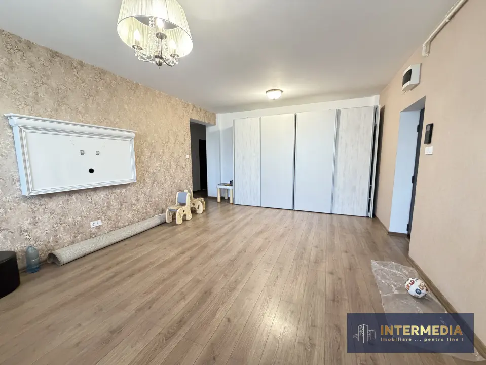 Apartament 3 camere decomandate, bloc nou, ultracentral, 2 băi, boxă, parcare, fotografia 5