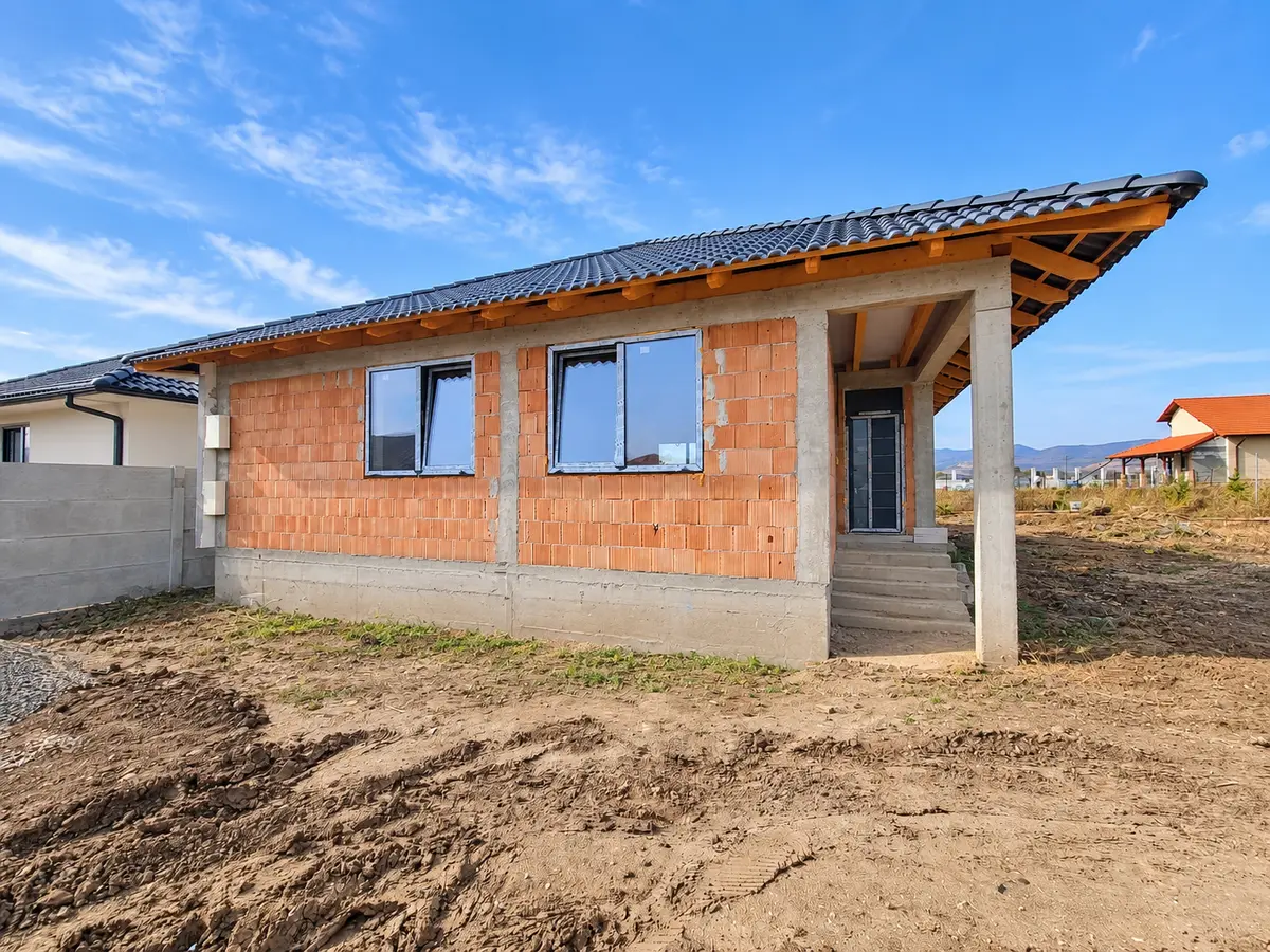 Casă cu 4 camere, predare la cheie, teren 458 mp, Partoș, Alba Iulia, fotografia 2
