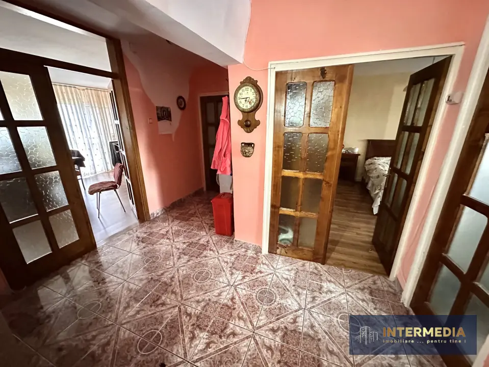 Vanzare Apartament 4 camere modificat in 3 CETATE M-uri vedere Parc 2 bai 2 balc, fotografia 12