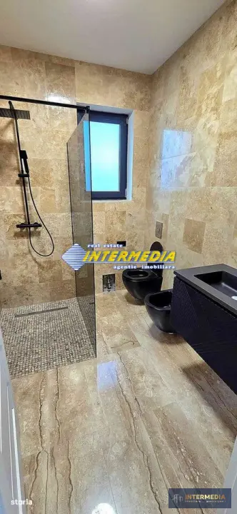 CASA NOUA, 4 CAMERE, TEREN 500 MP, FINISATA, GARAJ, UTILITATI, fotografia 11