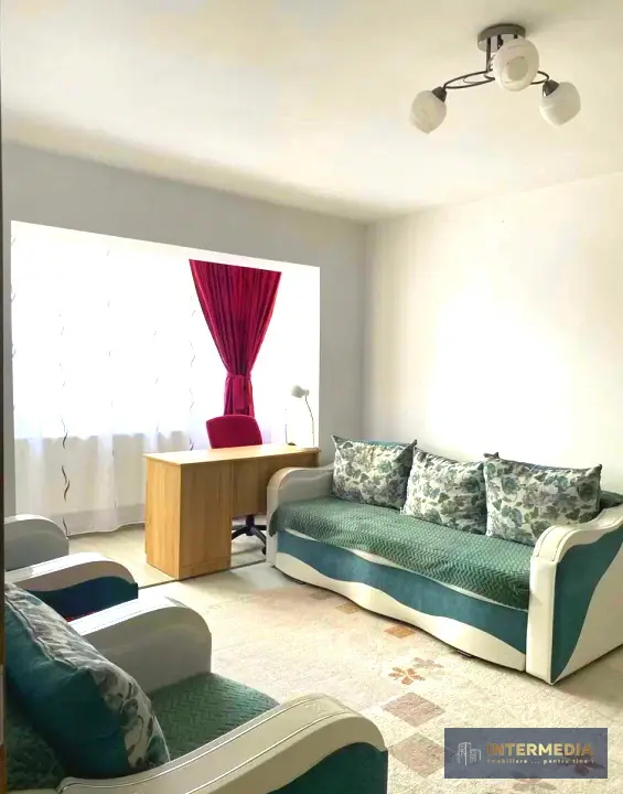 Apartament cu 2 camere în zona Cetate, etaj 2, mobilat și utilat, cu parcare, fotografia 3