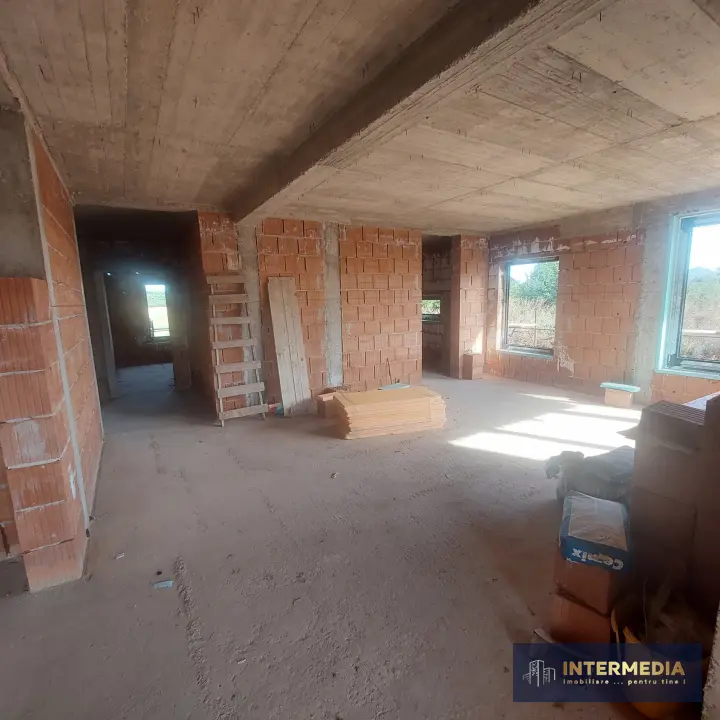 Casa noua cu 4 camere situata in zona Alba Miceti la asfalt cu toate utilitatile, fotografia 1