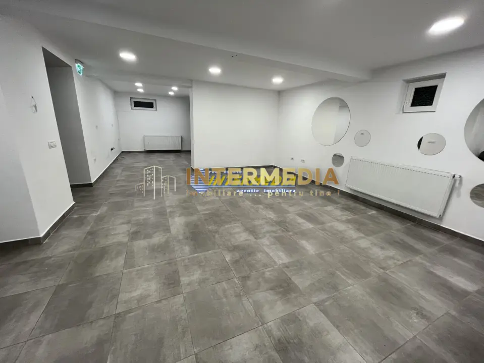 Spatiu comercial de vanzare in Alba Iulia zona Cetate finisat complet, fotografia 1