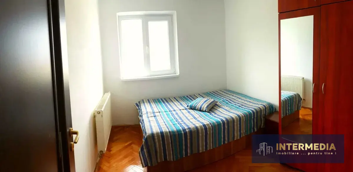 Apartament de închiriat în zona Cetate, Alba Iulia, 4 camere, bloc cu lift, fotografia 4