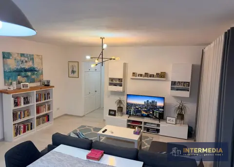 Apartament cu 2 camere în Alba Iulia, zona Cetate, renovat, mobilat și utilat