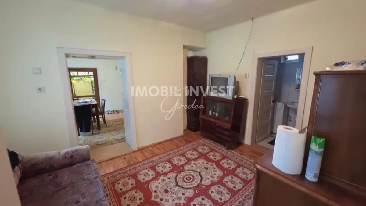 Casă cu 5 camere și teren de 2.024 MP, garaj și anexe, Vințu de Jos, fotografia 8