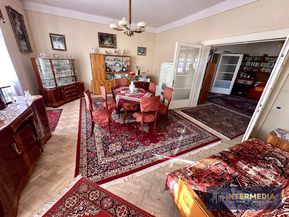 Apartament în casă, 3 camere, 132 mp utili, 3 pivnițe de 68 mp, zonă ultracentrală, fotografia 1