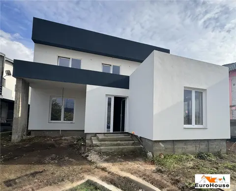 Casă tip vilă de vânzare în Alba Iulia, 170 mp utili și 500 mp teren
