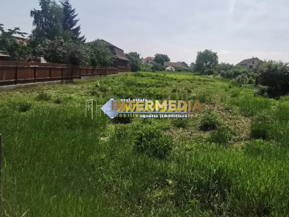 Teren intravilan de vanzare Alba Iulia Zona Partos de 1332 mp cu utilitati, fotografia 1
