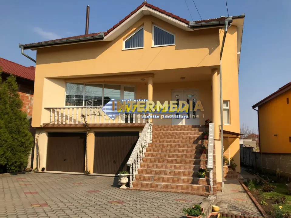 Casa deosebita D+P+E de vanzare CETATE cu 900 mp. teren, fotografia 1