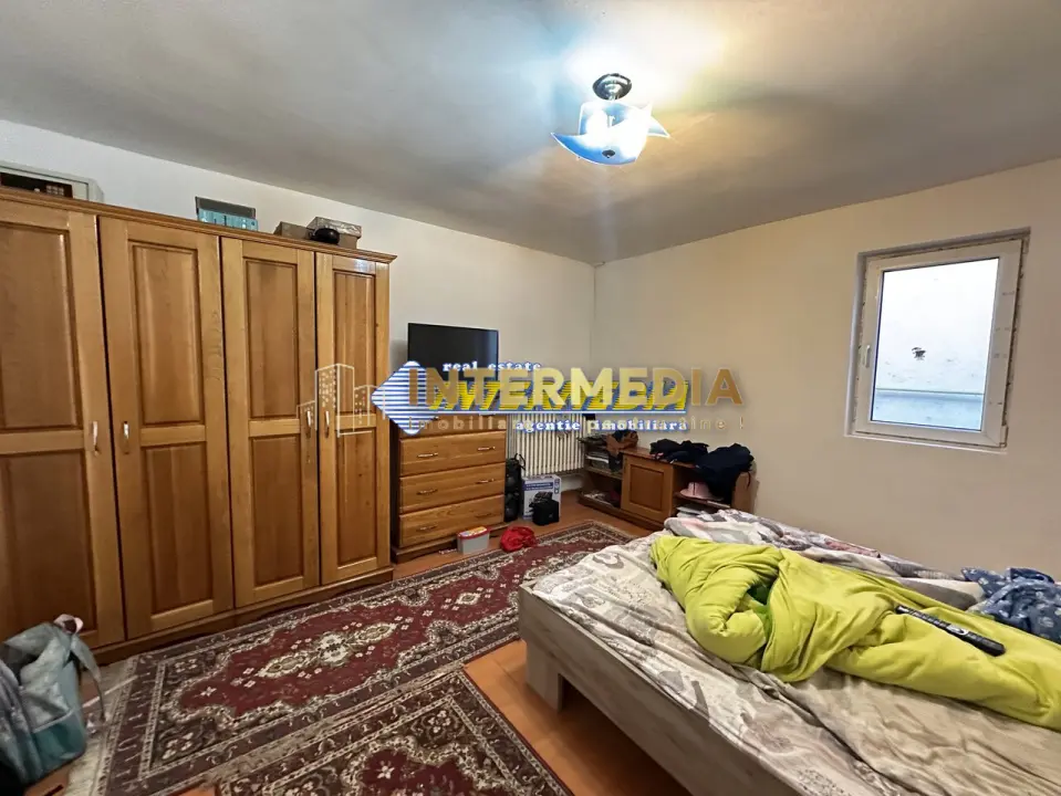 Casa cu 3 camere in Cetate la asfalt cu 1176 mp Teren, fotografia 6