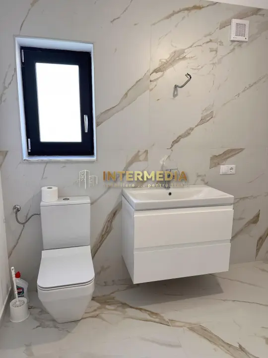 CASA NOUA, 90 MP, FINISATA LA CHEIE, ASFALT, TOATE UTILITATILE, fotografia 11