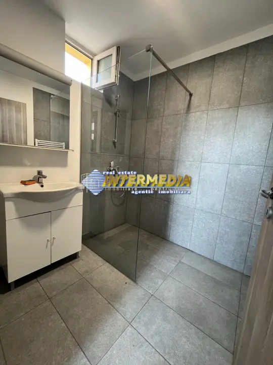 Spatiu comercial, 66 mp, Cetate, finisat complet, fotografia 5