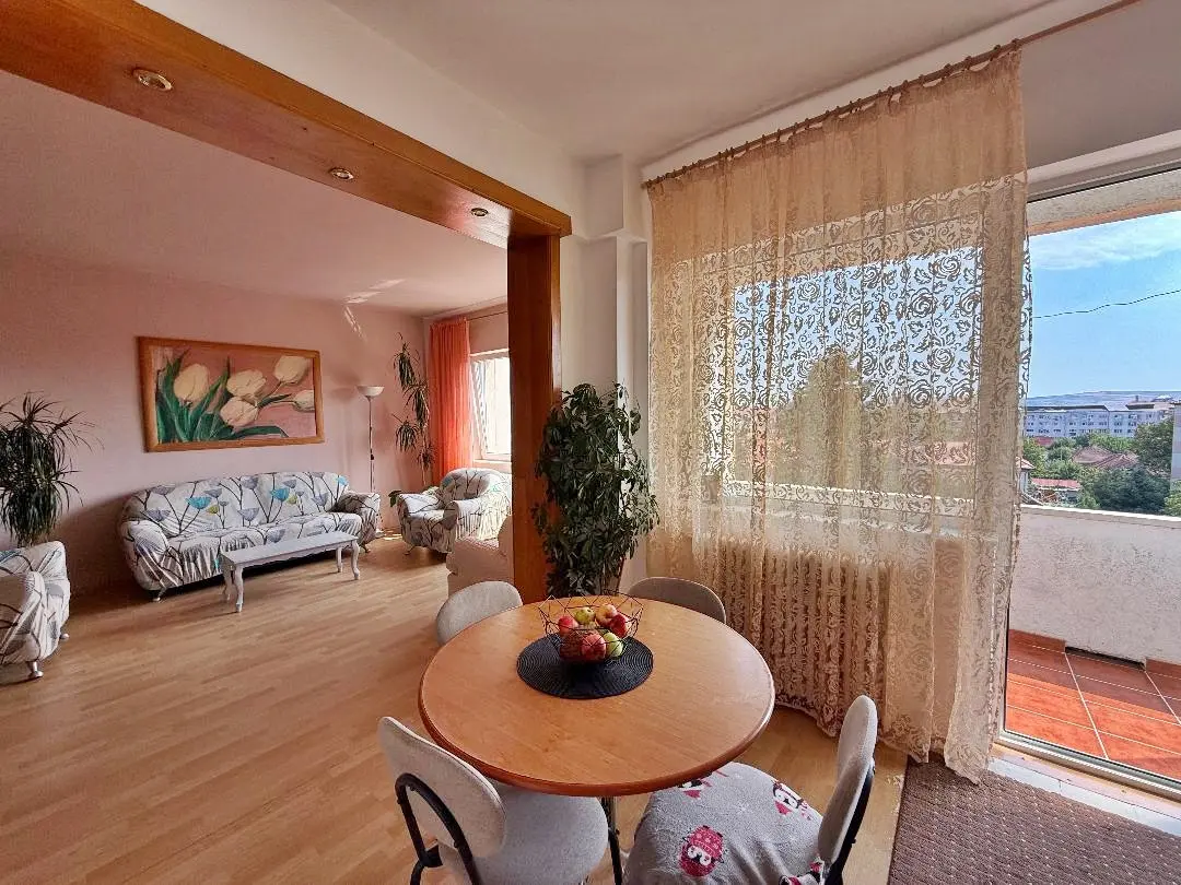 Apartament cu 4 camere de vânzare, zona Cetate - Școala nr. 7, Alba Iulia, fotografia 6