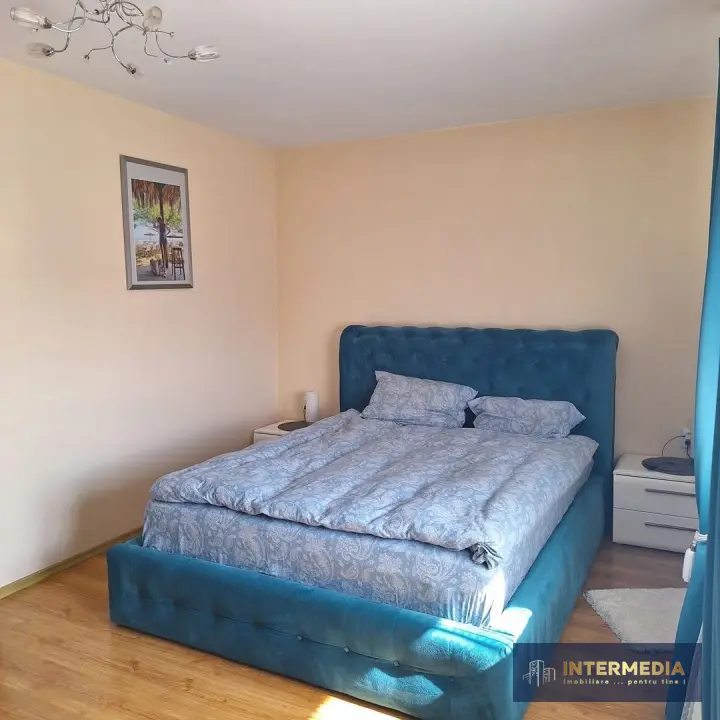 Casă de vânzare, 4 camere, 2 băi, 100 mp utili, mobilată și utilată, zona Est, Alba Iulia, fotografia 1