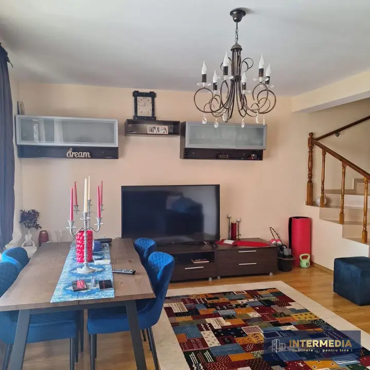 Casă de vânzare, 4 camere, 2 băi, 100 mp utili, mobilată și utilată, zona Est, Alba Iulia, fotografia 13
