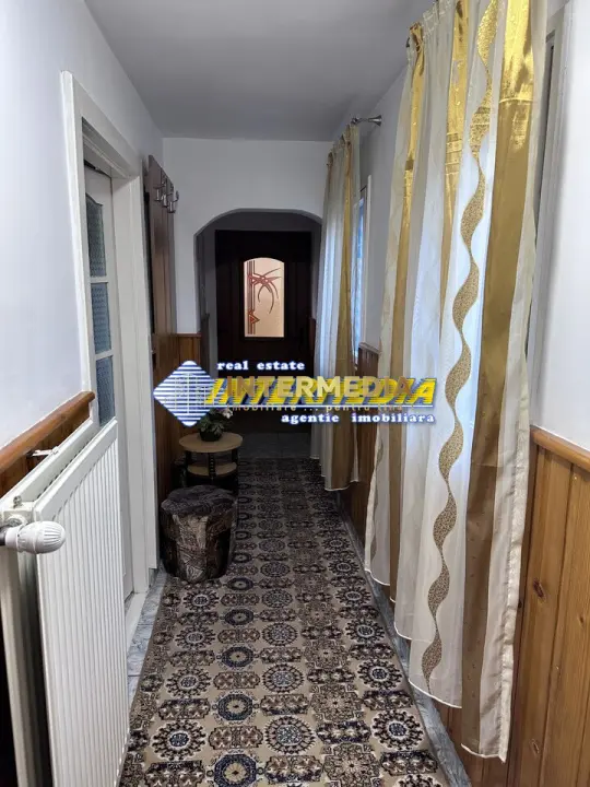 Casa 6 camere 300 mp utili de vanzare Centru cu spatiu comercial teren 400 mp, fotografia 4