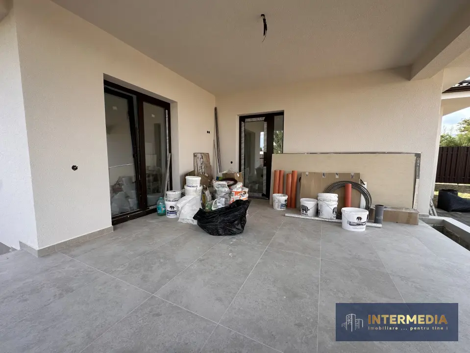 Casă nouă în Alba Iulia, zona Cetate, 4 camere, 509 mp teren, fotografia 3