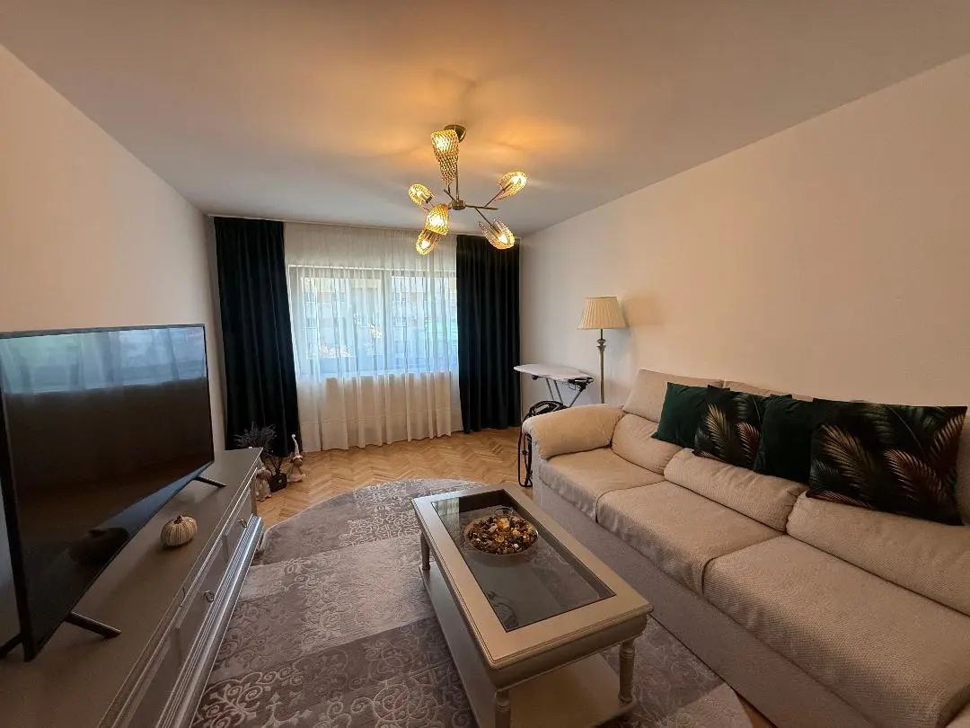 Apartament cu 3 camere de vânzare în Alba Iulia, zona Ampoi 3, fotografia 3