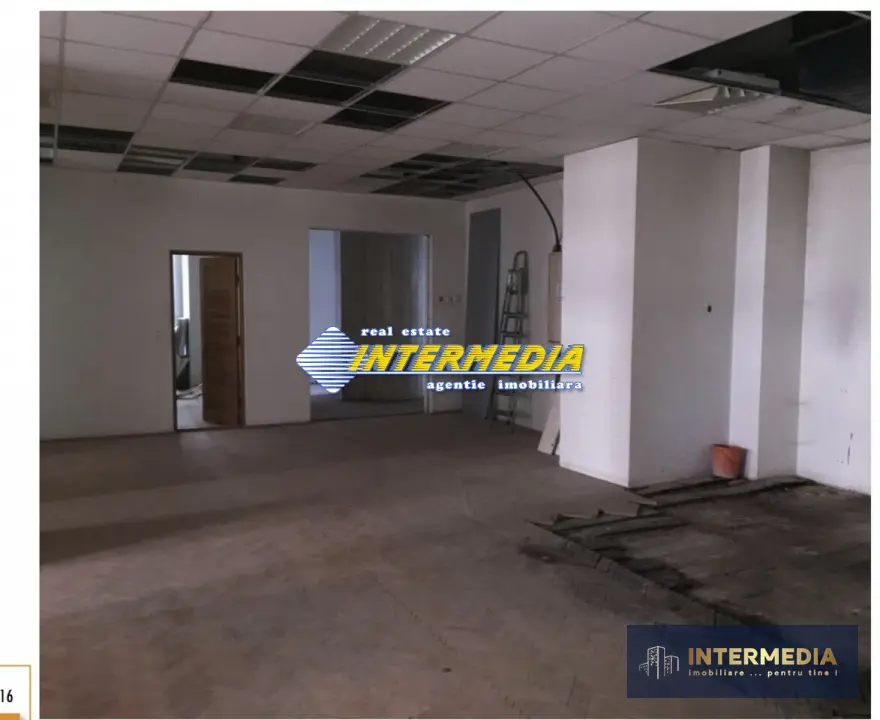 Spatiu Birouri 900 mp Cabinete Clinici Banci Shouroom-uri Alba Iulia Centru, fotografia 3